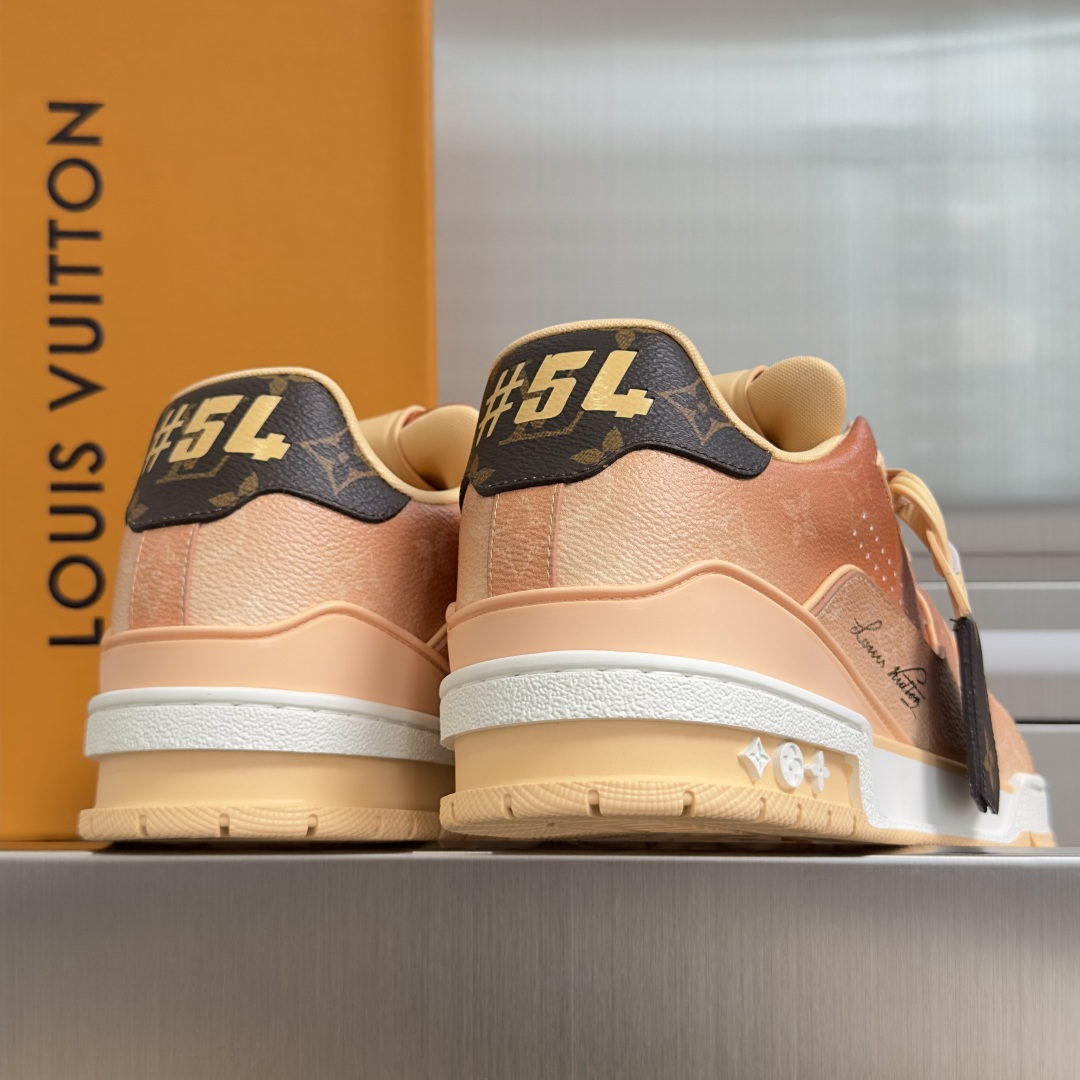 Louis Vuitton LV Trainer路易威登 驴牌 L家 渐变色 休闲 运动鞋 滑板鞋