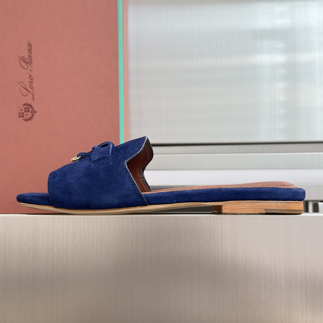 Loro Piana Loro Piana 诺悠翩雅LP 最新 Summer Charms系列 平底 凉拖鞋