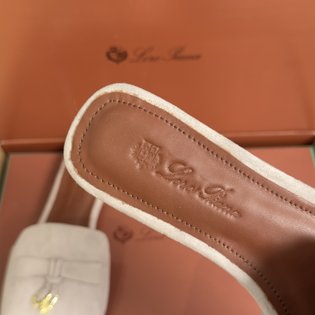 Loro Piana Loro Piana 诺悠翩雅LP 最新 Summer Charms系列 平底 凉拖鞋