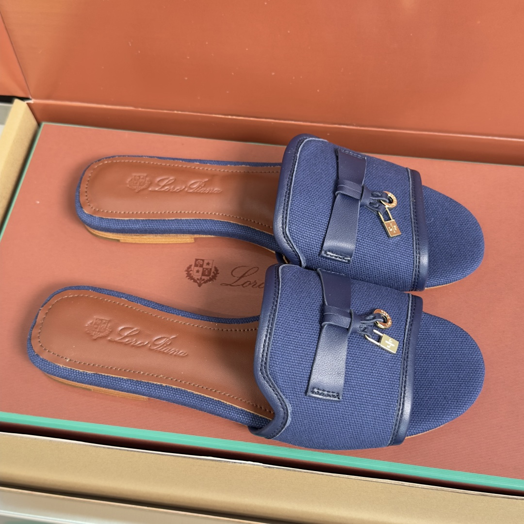 Loro Piana Loro Piana 诺悠翩雅LP 最新 Summer Charms系列 平底 凉拖鞋