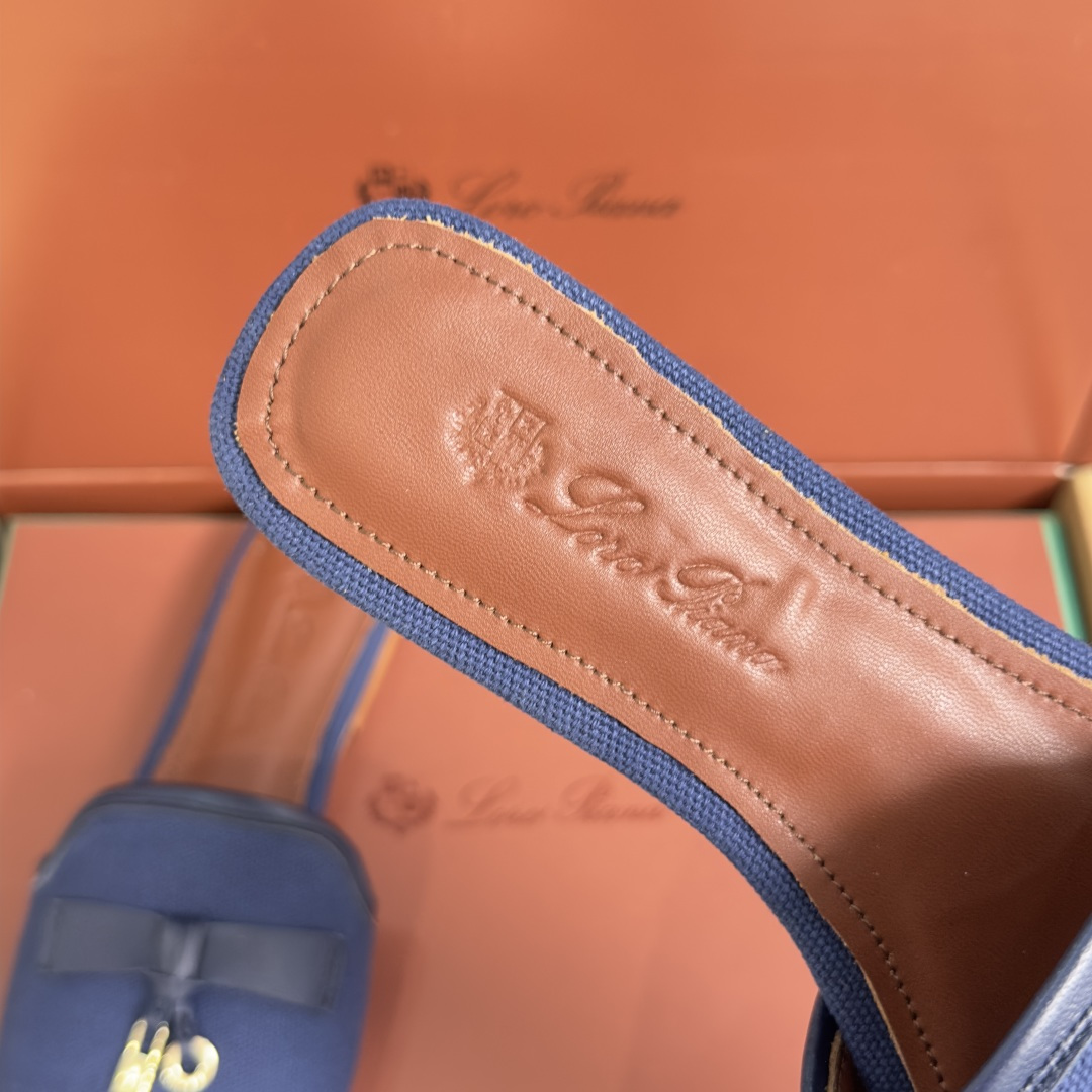 Loro Piana Loro Piana 诺悠翩雅LP 最新 Summer Charms系列 平底 凉拖鞋