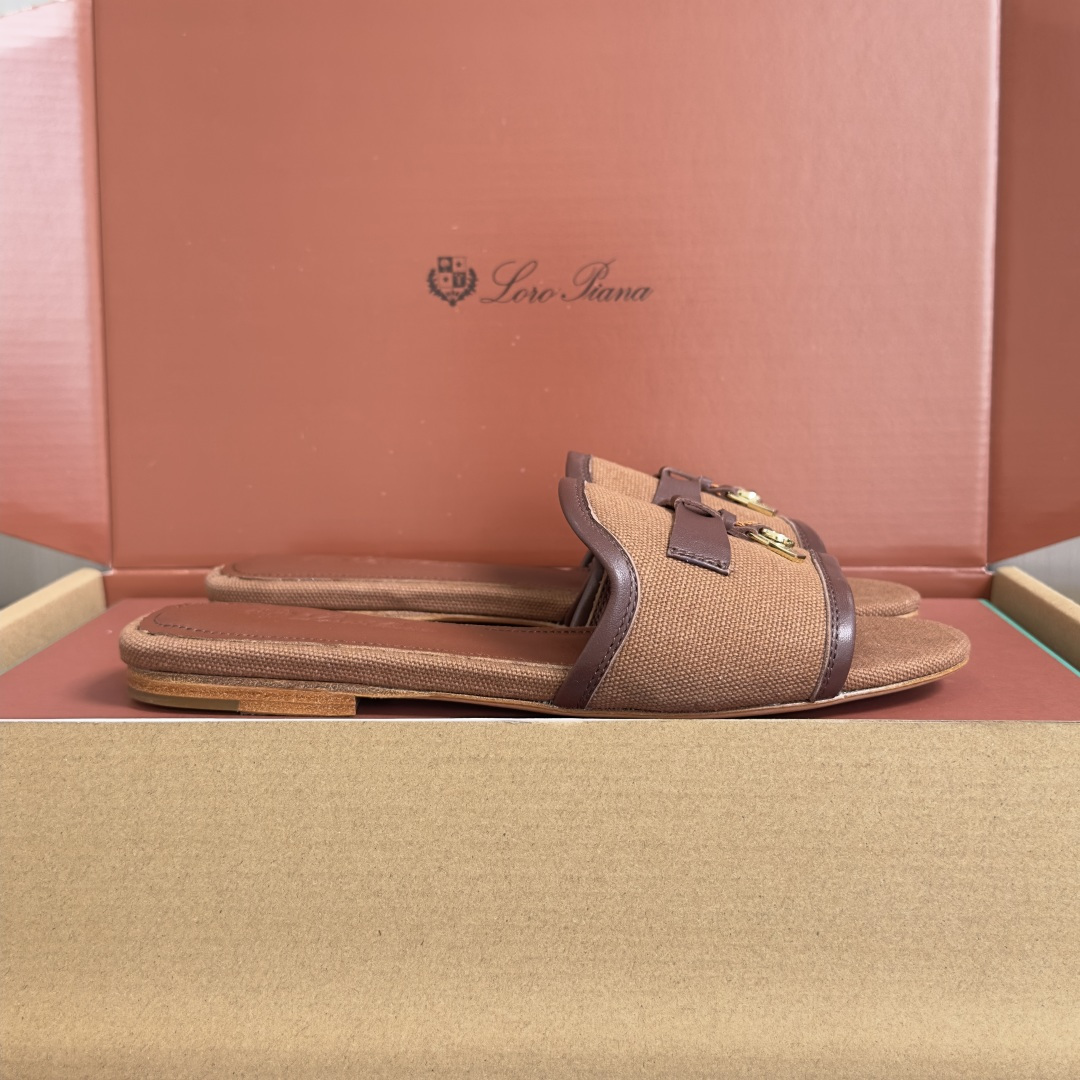 Loro Piana Loro Piana 诺悠翩雅LP 最新 Summer Charms系列 平底 凉拖鞋