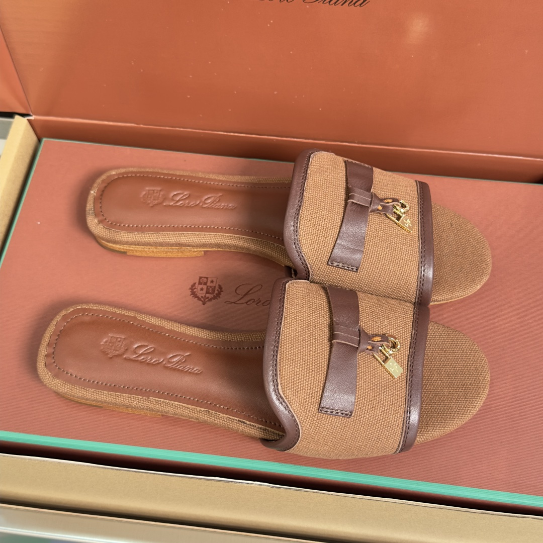 Loro Piana Loro Piana 诺悠翩雅LP 最新 Summer Charms系列 平底 凉拖鞋