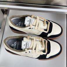 顶级版本:情侣款Fendi芬迪match胶囊系列 情侣款 休闲 运动鞋 板鞋FENDI Match一脚蹬 顶级版本:情侣款Fendi芬迪match胶囊系列 情侣款 休闲 运动鞋 板鞋FENDI Match一脚蹬