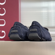 顶级版本:男款Gucci古驰 G家 最新 男士 老钱风 豆豆鞋 一脚蹬 懒人 休闲鞋驾车鞋等简约款式一展 顶级版本:男款Gucci古驰 G家 最新 男士 老钱风 豆豆鞋 一脚蹬 懒人 休闲鞋驾车鞋等简约款式一展