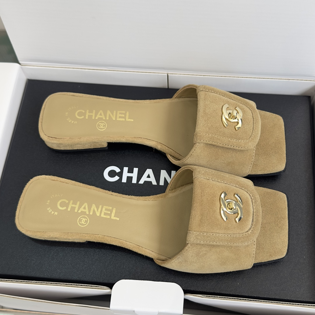 Chanel Chanel香奈儿 小香 夏季 新款 书包扣 方头 凉拖鞋