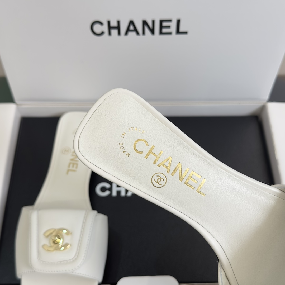Chanel Chanel香奈儿 小香 夏季 新款 书包扣 方头 凉拖鞋