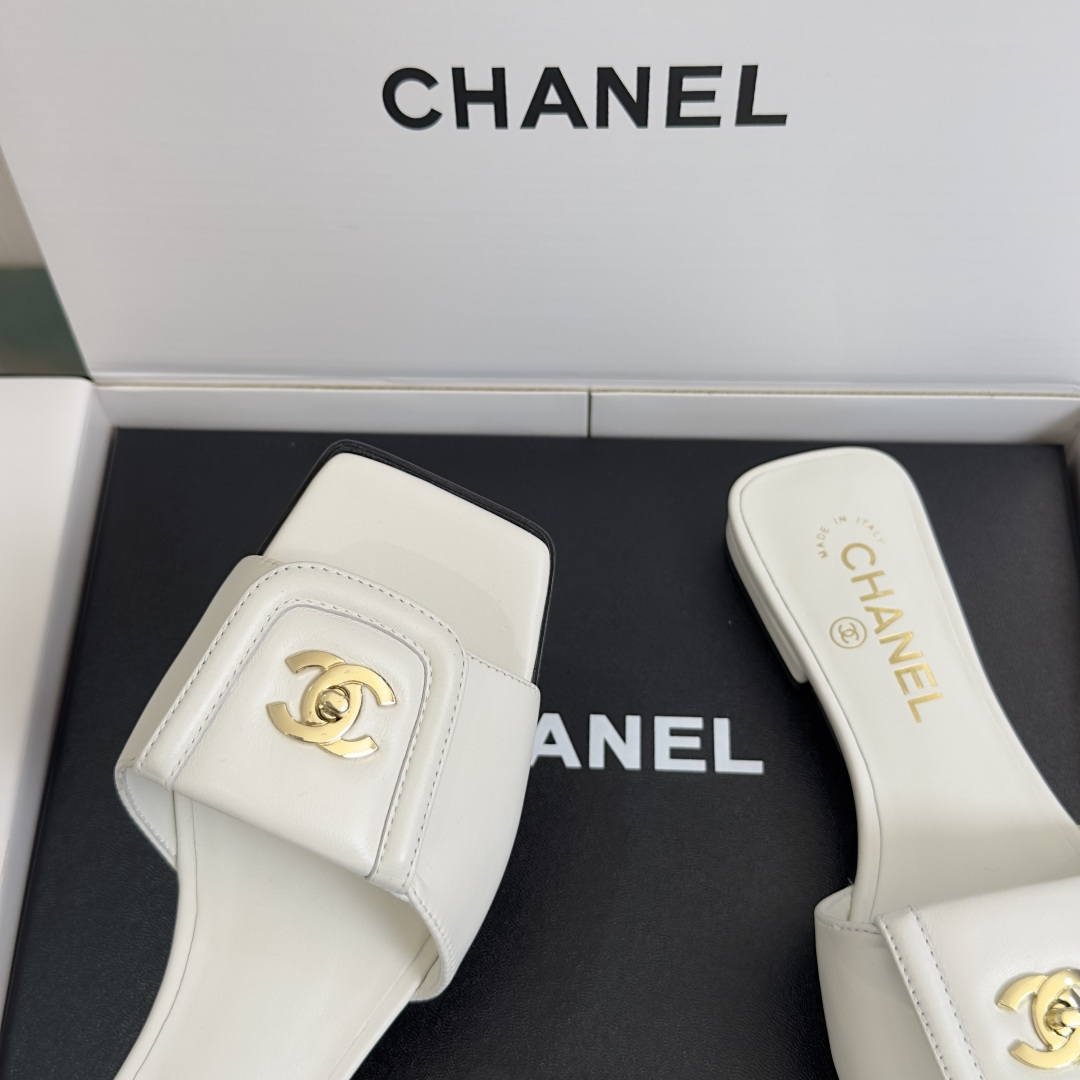 Chanel Chanel香奈儿 小香 夏季 新款 书包扣 方头 凉拖鞋