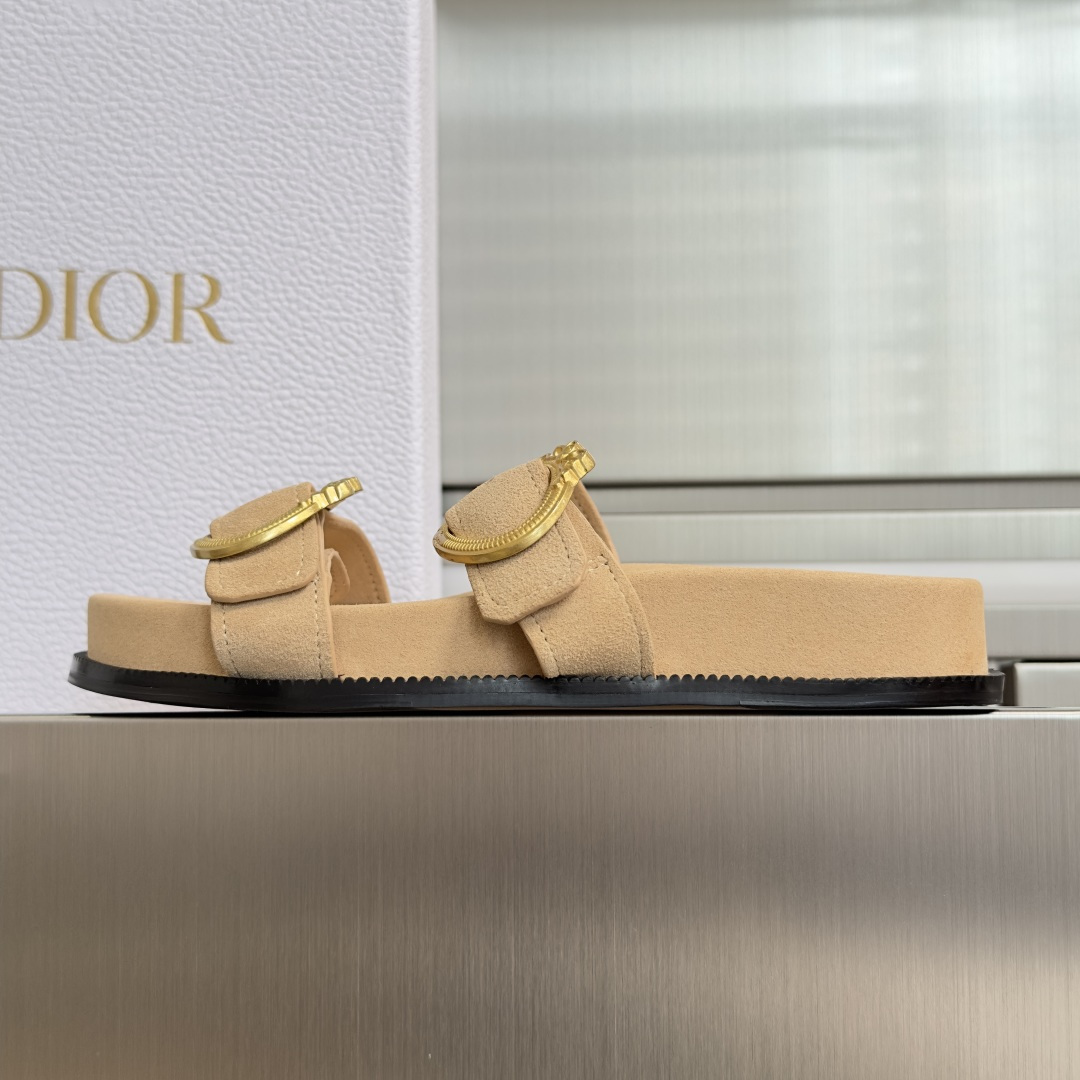 Dior Dior 迪奥Medaillon Buckle 系列 厚底 凉拖鞋 沙滩鞋