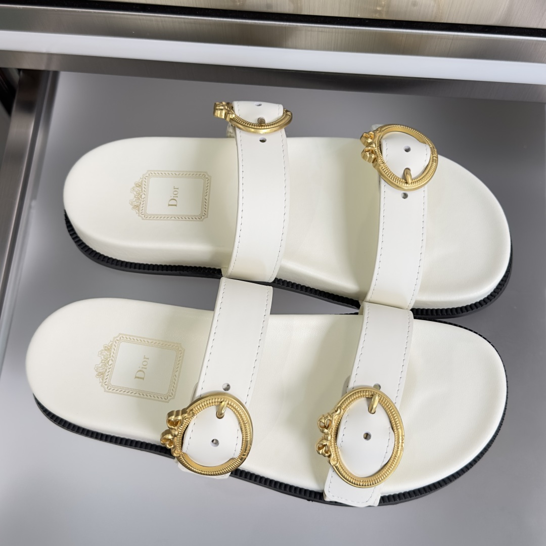 Dior Dior 迪奥Medaillon Buckle 系列 厚底 凉拖鞋 沙滩鞋