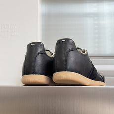顶级版本:情侣款MaisonMargiela MM6 马吉拉 情侣款 德训鞋 休闲 运动鞋原版购入开发 顶级版本:情侣款MaisonMargiela MM6 马吉拉 情侣款 德训鞋 休闲 运动鞋原版购入开发