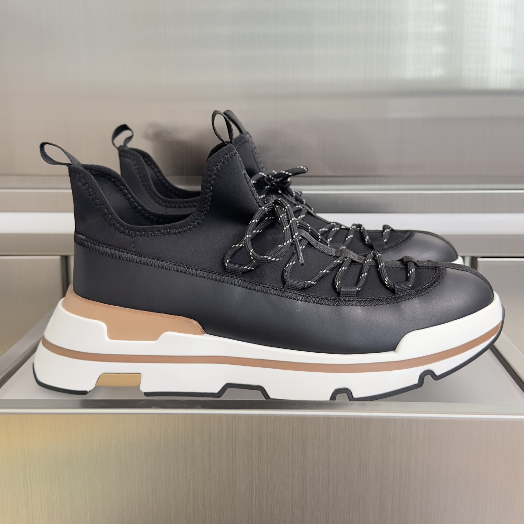 NO:820123,Top version men's Hermes Moove series thick-soled casual sneakers, high-tech jersey fabric and calfskin sneakers, decorated with contrasting materials. The soles are decorated with geometric patterns to create a fashionable and sporty look. The delivery counter is exquisitely packaged. The fabric is original and customized, imported first-layer cowhide. The lining is imported breathable mesh. The sole is made of original open-molded foam rubber. The sole is 5CM thick.  Size: Men's 38-45, casual shoes/sports shoes, hermes, hermes, sneakers, cowhide19860909顶级版本男款 Hermes爱马仕 Moove系列 厚底 休闲 运动鞋 高科技泽西织物和小牛皮运动鞋,饰有撞色材质.鞋底装饰几何图案,打造时尚运动造型 配送专柜精美包装 面料原版定制进口头层牛皮 内里进口透气网里 鞋底原版开模发泡橡胶材质 底厚5CM Size:男款38-45,休闲鞋/运动鞋,hermes,hermes,sneakers,cowhide,Women's Shoes