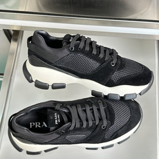 顶级版本:女款🌾男款+10Prada普拉达 P家 最新 情侣款 三角标 厚底 休闲 运动鞋灵动廓形开辟全 顶级版本:女款🌾男款+10Prada普拉达 P家 最新 情侣款 三角标 厚底 休闲 运动鞋灵动廓形开辟全