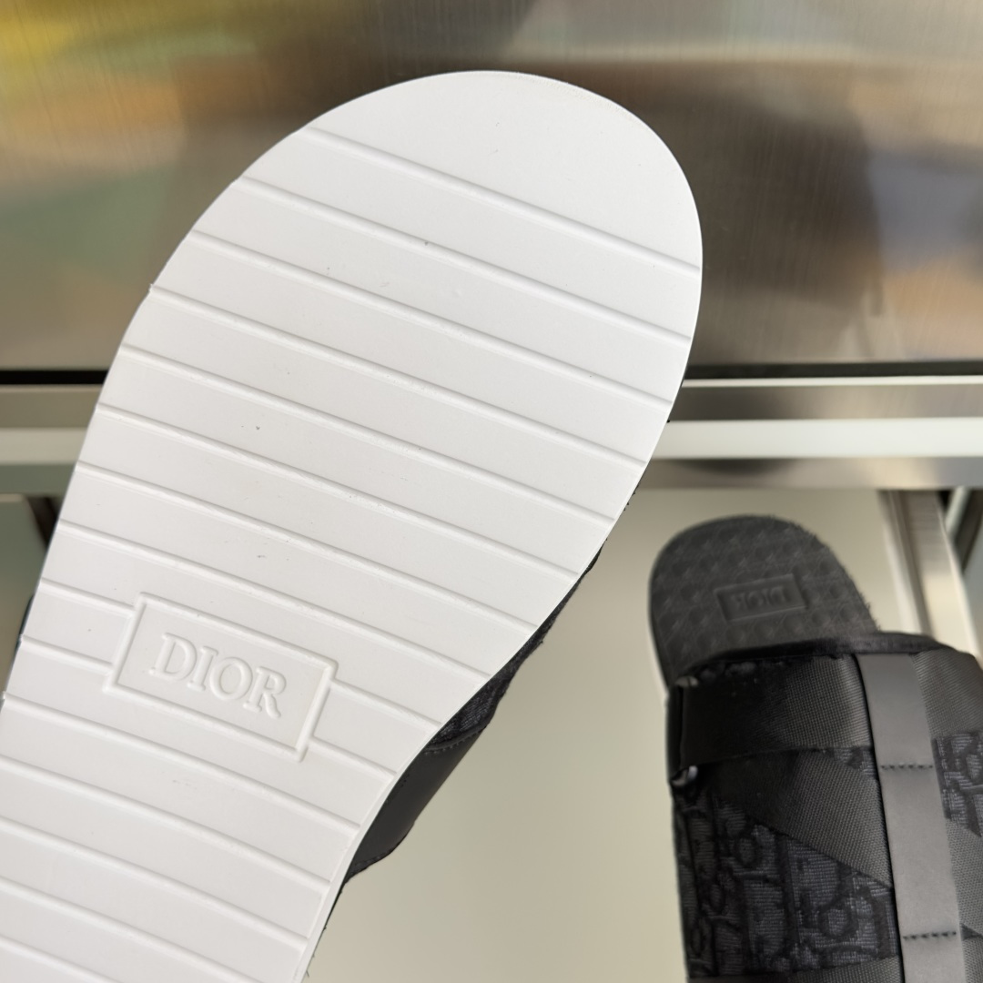 顶级版本：男款Dior迪奥 Alpha系列 厚底 魔术贴 休闲 老花 拖鞋 凉鞋 这款 Dior Alp