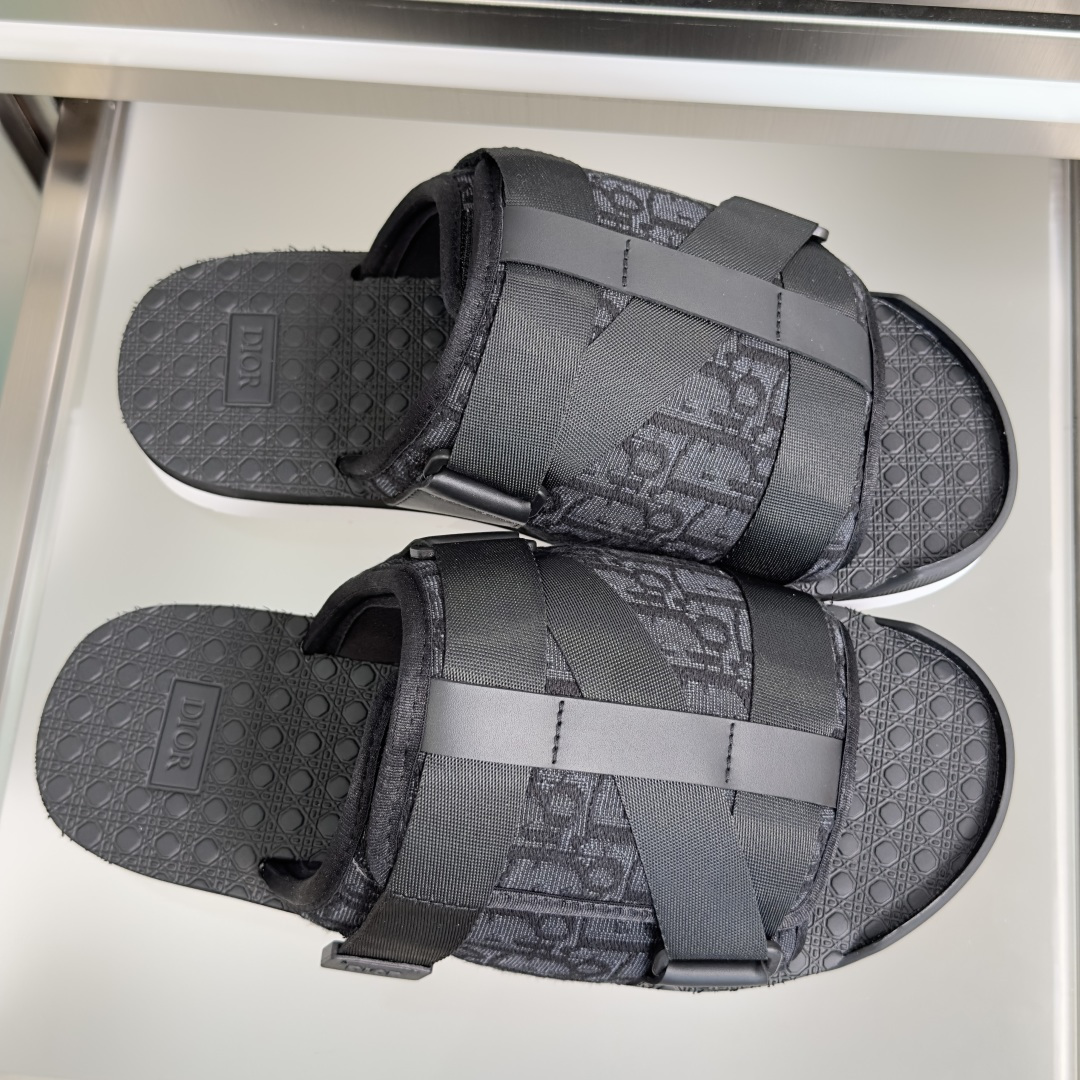 顶级版本：男款Dior迪奥 Alpha系列 厚底 魔术贴 休闲 老花 拖鞋 凉鞋 这款 Dior Alp