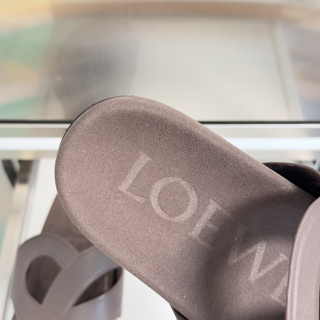 顶级版本：男款Loewe罗意威 最新Ease Monogram 系列 厚底 凉鞋 拖鞋Anagram镂空