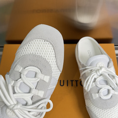 顶级版本:女款LV路易威登 L家 驴牌 最新Sneakerina系列 情侣款 玛丽珍 芭蕾运动鞋 半拖鞋 顶级版本:女款LV路易威登 L家 驴牌 最新Sneakerina系列 情侣款 玛丽珍 芭蕾运动鞋 半拖鞋