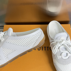 顶级版本:女款LV路易威登 L家 驴牌 最新Sneakerina系列 情侣款 玛丽珍 芭蕾运动鞋 半拖鞋 顶级版本:女款LV路易威登 L家 驴牌 最新Sneakerina系列 情侣款 玛丽珍 芭蕾运动鞋 半拖鞋