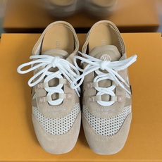 顶级版本:女款LV路易威登 L家 驴牌 最新Sneakerina系列 情侣款 玛丽珍 芭蕾运动鞋 半拖鞋 顶级版本:女款LV路易威登 L家 驴牌 最新Sneakerina系列 情侣款 玛丽珍 芭蕾运动鞋 半拖鞋