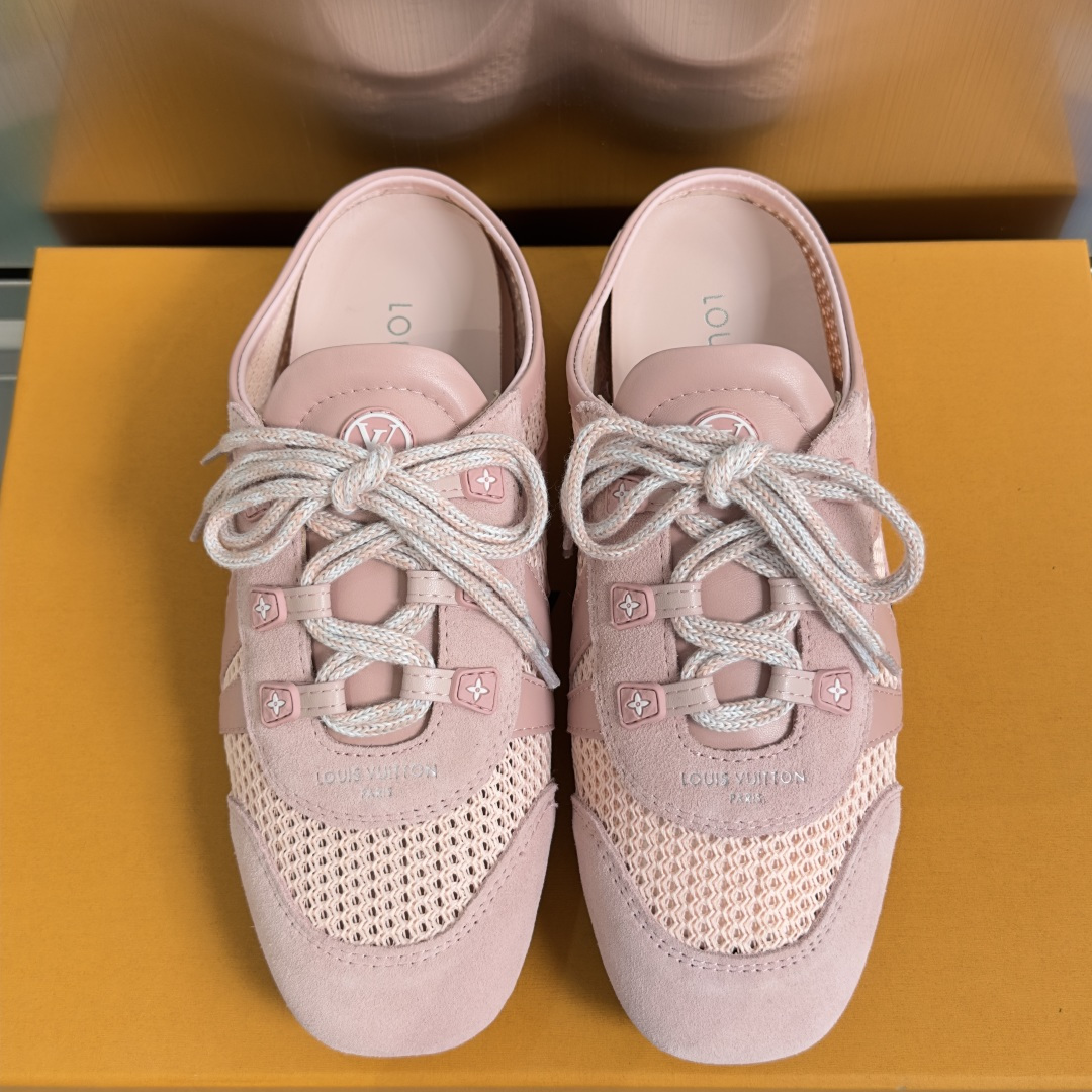 顶级版本:女款LV路易威登 L家 驴牌 最新Sneakerina系列 情侣款 玛丽珍 芭蕾运动鞋 半拖鞋 顶级版本:女款LV路易威登 L家 驴牌 最新Sneakerina系列 情侣款 玛丽珍 芭蕾运动鞋 半拖鞋