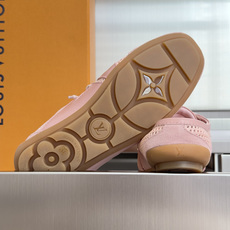 顶级版本:女款LV路易威登 L家 驴牌 最新Sneakerina系列 情侣款 玛丽珍 芭蕾运动鞋 半拖鞋 顶级版本:女款LV路易威登 L家 驴牌 最新Sneakerina系列 情侣款 玛丽珍 芭蕾运动鞋 半拖鞋