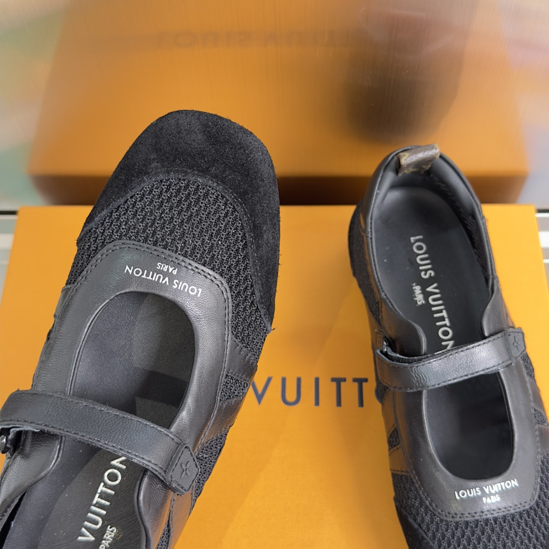 顶级版本：女款LV路易威登 L家 驴牌 最新Sneakerina系列 情侣款 玛丽珍 芭蕾运动鞋 半拖鞋