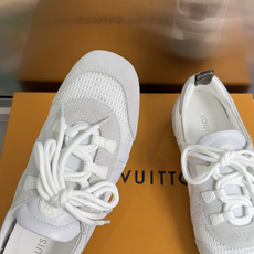 顶级版本:女款LV路易威登 L家 驴牌 最新Sneakerina系列 情侣款 玛丽珍 芭蕾运动鞋 半拖鞋 顶级版本:女款LV路易威登 L家 驴牌 最新Sneakerina系列 情侣款 玛丽珍 芭蕾运动鞋 半拖鞋