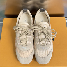 顶级版本:女款LV路易威登 L家 驴牌 最新Sneakerina系列 情侣款 玛丽珍 芭蕾运动鞋 半拖鞋 顶级版本:女款LV路易威登 L家 驴牌 最新Sneakerina系列 情侣款 玛丽珍 芭蕾运动鞋 半拖鞋