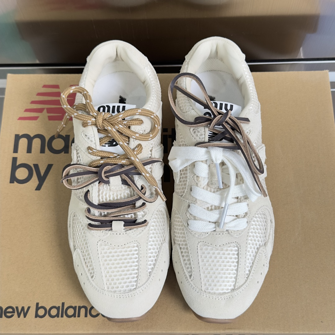 顶级版本:情侣款缪缪MiuMiu x New Balance NB530 情侣款 休闲 运动鞋 阿甘鞋 顶级版本:情侣款缪缪MiuMiu x New Balance NB530 情侣款 休闲 运动鞋 阿甘鞋