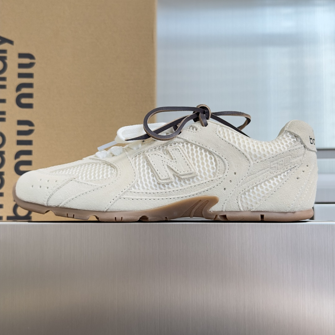 顶级版本:情侣款缪缪MiuMiu x New Balance NB530 情侣款 休闲 运动鞋 阿甘鞋 顶级版本:情侣款缪缪MiuMiu x New Balance NB530 情侣款 休闲 运动鞋 阿甘鞋