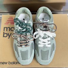 顶级版本:情侣款缪缪MiuMiu x New Balance NB530 情侣款 休闲 运动鞋 阿甘鞋 顶级版本:情侣款缪缪MiuMiu x New Balance NB530 情侣款 休闲 运动鞋 阿甘鞋