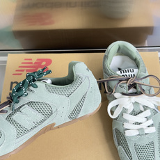 顶级版本:情侣款缪缪MiuMiu x New Balance NB530 情侣款 休闲 运动鞋 阿甘鞋 顶级版本:情侣款缪缪MiuMiu x New Balance NB530 情侣款 休闲 运动鞋 阿甘鞋