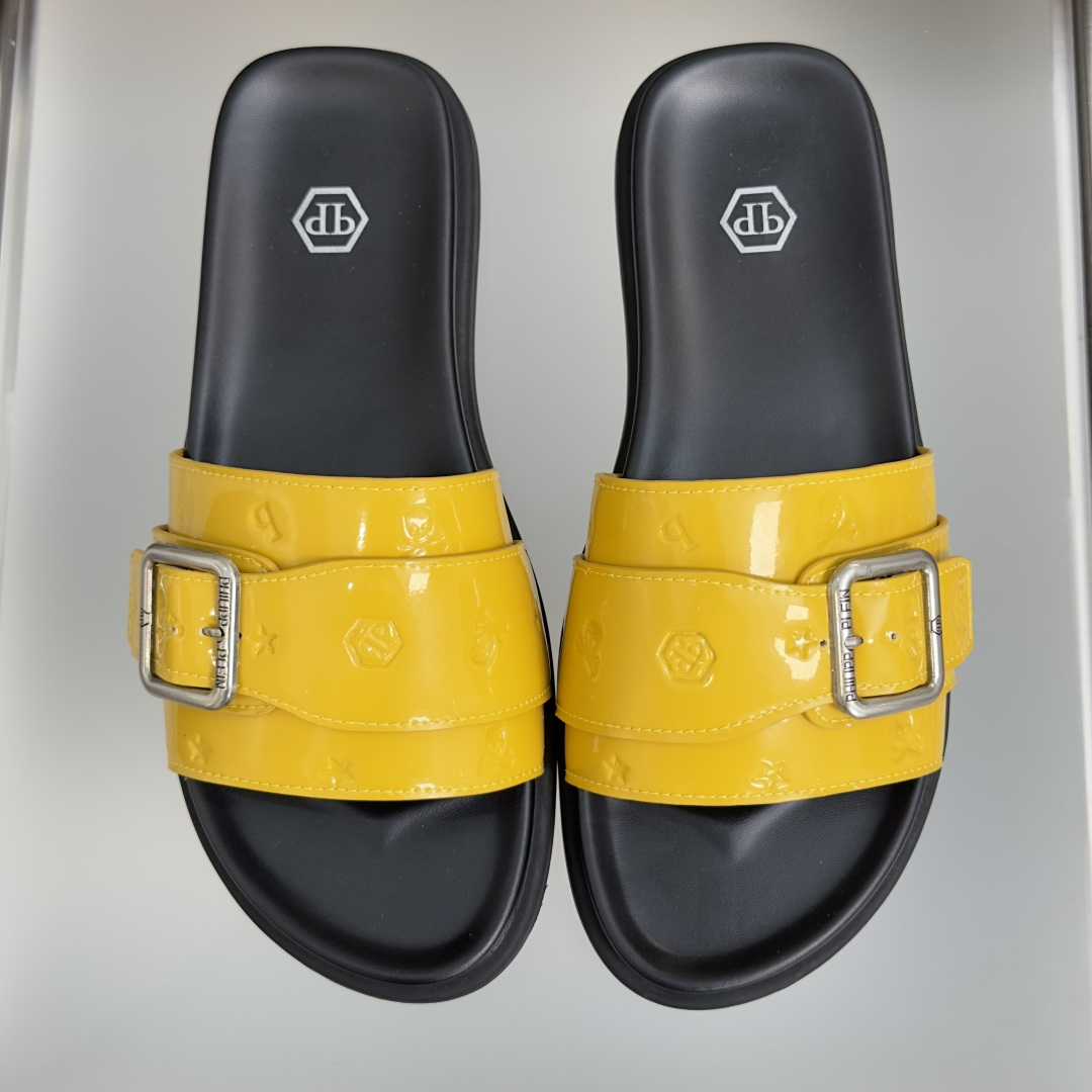 顶级版本:男款Philipp Plein 德国 轻奢 骷髅头 厚底 一字 交叉凉鞋 拖鞋Philipp 顶级版本:男款Philipp Plein 德国 轻奢 骷髅头 厚底 一字 交叉凉鞋 拖鞋Philipp