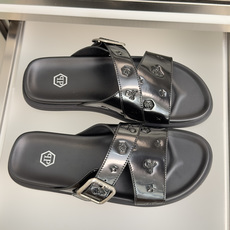 顶级版本:男款Philipp Plein 德国 轻奢 骷髅头 厚底 一字 交叉凉鞋 拖鞋Philipp 顶级版本:男款Philipp Plein 德国 轻奢 骷髅头 厚底 一字 交叉凉鞋 拖鞋Philipp