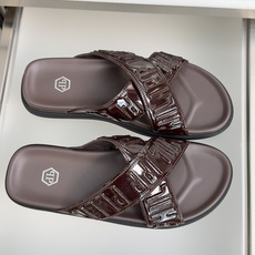 顶级版本:男款Philipp Plein 德国 轻奢 骷髅头 厚底 一字 交叉凉鞋 拖鞋Philipp 顶级版本:男款Philipp Plein 德国 轻奢 骷髅头 厚底 一字 交叉凉鞋 拖鞋Philipp
