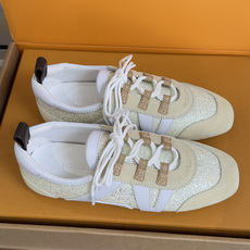 顶级版本:女款LV路易威登 L家 驴牌 最新Sneakerina系列 情侣款 玛丽珍 格利特 芭蕾运动鞋 顶级版本:女款LV路易威登 L家 驴牌 最新Sneakerina系列 情侣款 玛丽珍 格利特 芭蕾运动鞋