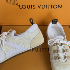 顶级版本:女款LV路易威登 L家 驴牌 最新Sneakerina系列 情侣款 玛丽珍 格利特 芭蕾运动鞋 顶级版本:女款LV路易威登 L家 驴牌 最新Sneakerina系列 情侣款 玛丽珍 格利特 芭蕾运动鞋