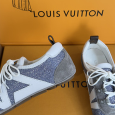 顶级版本:女款LV路易威登 L家 驴牌 最新Sneakerina系列 情侣款 玛丽珍 格利特 芭蕾运动鞋 顶级版本:女款LV路易威登 L家 驴牌 最新Sneakerina系列 情侣款 玛丽珍 格利特 芭蕾运动鞋
