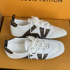 顶级版本:女款LV路易威登 L家 驴牌 最新Sneakerina系列 情侣款 玛丽珍 格利特 芭蕾运动鞋 顶级版本:女款LV路易威登 L家 驴牌 最新Sneakerina系列 情侣款 玛丽珍 格利特 芭蕾运动鞋