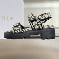 顶级版本:女款Dior迪奥 Dioract 系列 厚底 魔术贴 凉鞋这款 Dioract 凉鞋以时尚厚底 顶级版本:女款Dior迪奥 Dioract 系列 厚底 魔术贴 凉鞋这款 Dioract 凉鞋以时尚厚底
