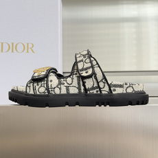 顶级版本:女款Dior迪奥 MyDior系列 魔术贴 厚底 凉鞋 拖鞋这款 MyDior 凉鞋由乔纳森• 顶级版本:女款Dior迪奥 MyDior系列 魔术贴 厚底 凉鞋 拖鞋这款 MyDior 凉鞋由乔纳森•