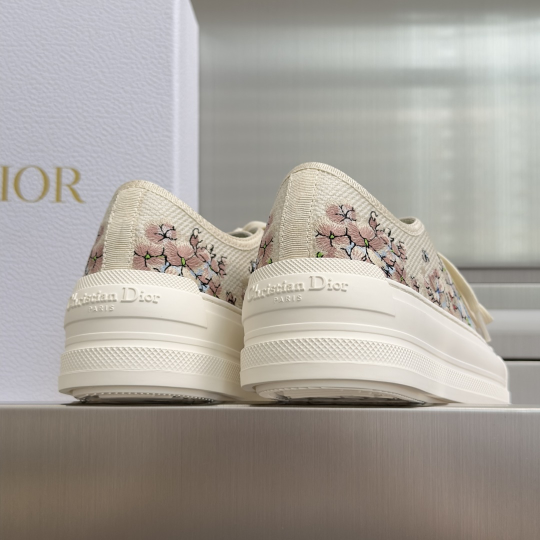 顶级版本：女款Dior迪奥Walk'n系列 老花 刺绣 厚底帆布鞋 情侣款 休闲运动鞋这款Walk'n'