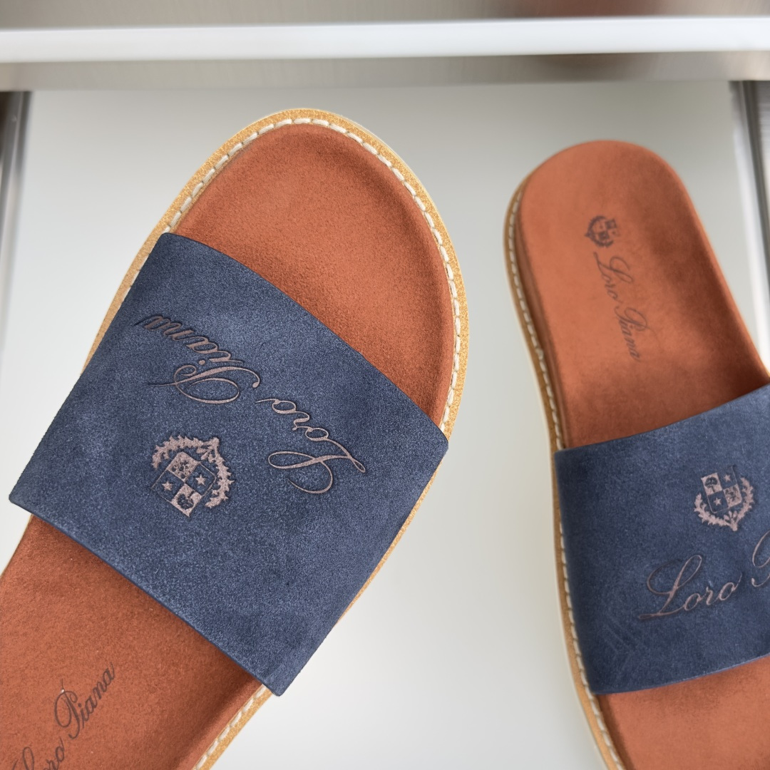 顶级版本：男款Loro Piana 诺悠翩雅LP 最新 休闲 厚底 一字拖 交叉 凉鞋 拖鞋便鞋采用交叉