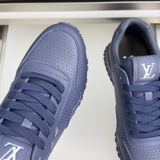 顶级版本:男款LV 路易威登 驴牌L家 经典Run Away系列 休闲 运动鞋 老爹鞋原版购入开发 做货 顶级版本:男款LV 路易威登 驴牌L家 经典Run Away系列 休闲 运动鞋 老爹鞋原版购入开发 做货