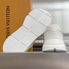 顶级版本:男款LV 路易威登 驴牌L家 经典Run Away系列 休闲 运动鞋 老爹鞋原版购入开发 做货 顶级版本:男款LV 路易威登 驴牌L家 经典Run Away系列 休闲 运动鞋 老爹鞋原版购入开发 做货