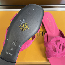 顶级版本:女款LV 路易威登 L家 驴牌 Isola系列 镂空 粗跟 凉鞋 拖鞋 本款 LV Isola 顶级版本:女款LV 路易威登 L家 驴牌 Isola系列 镂空 粗跟 凉鞋 拖鞋 本款 LV Isola