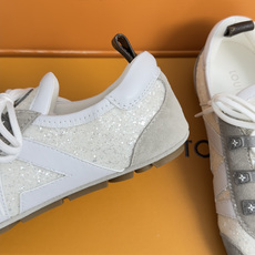 顶级版本:女款LV路易威登 L家 驴牌 最新Sneakerina系列 情侣款 玛丽珍 格利特 芭蕾运动鞋 顶级版本:女款LV路易威登 L家 驴牌 最新Sneakerina系列 情侣款 玛丽珍 格利特 芭蕾运动鞋