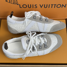顶级版本:女款LV路易威登 L家 驴牌 最新Sneakerina系列 情侣款 玛丽珍 格利特 芭蕾运动鞋 顶级版本:女款LV路易威登 L家 驴牌 最新Sneakerina系列 情侣款 玛丽珍 格利特 芭蕾运动鞋