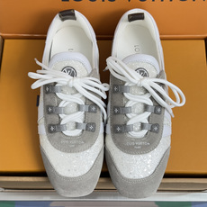 顶级版本:女款LV路易威登 L家 驴牌 最新Sneakerina系列 情侣款 玛丽珍 格利特 芭蕾运动鞋 顶级版本:女款LV路易威登 L家 驴牌 最新Sneakerina系列 情侣款 玛丽珍 格利特 芭蕾运动鞋
