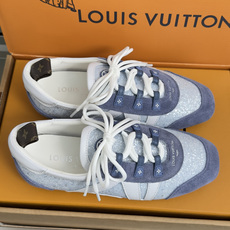 顶级版本:女款LV路易威登 L家 驴牌 最新Sneakerina系列 情侣款 玛丽珍 格利特 芭蕾运动鞋 顶级版本:女款LV路易威登 L家 驴牌 最新Sneakerina系列 情侣款 玛丽珍 格利特 芭蕾运动鞋